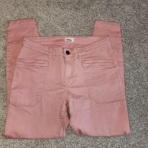 Preowned Bongo size 7 pink salmon color crop‎ pants